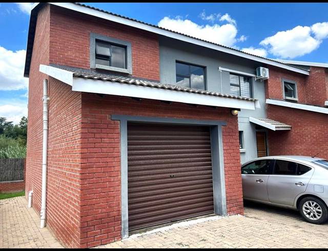 3 BEDROOM DUPLEX FOR SALE IN FERNDALE